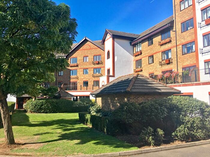 2 Bedroom Flat For Sale In Sopwith Way, Kingston Upon Thames, KT2