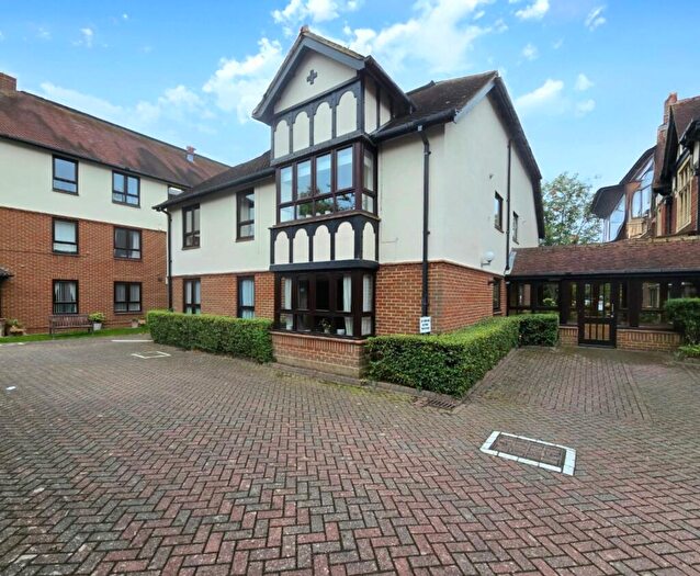 2 Bedroom Flat For Sale In Billing Road, Abington, NN1