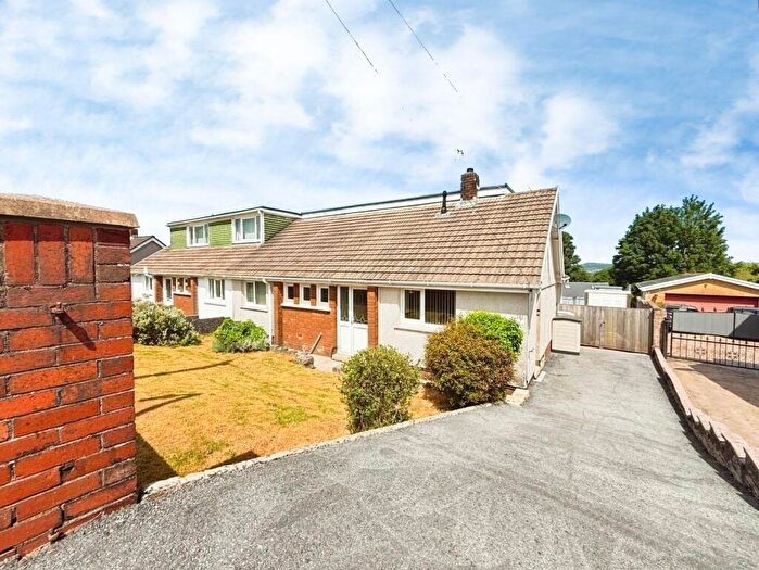 4 Bedroom Semi-Detached Bungalow For Sale In Greenfield Crescent, Llansamlet, Swansea, SA7