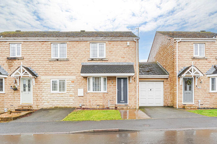 3 Bedroom Semi Detached House For Sale In Pavilion Way, Meltham, Holmfirth, Huddersfield, HD9