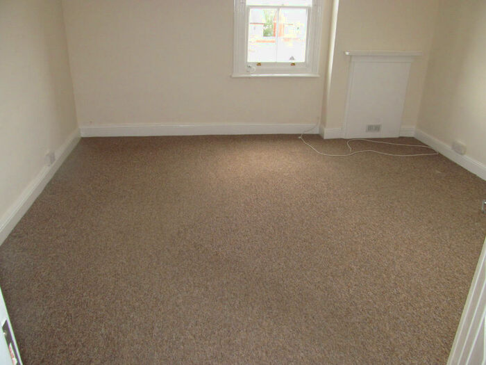 2 Bedroom Flat To Rent In Erleigh Road, Reading, Berkshire, RG1
