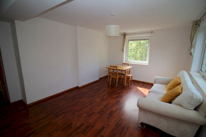 1 Bedroom Apartment To Rent In Tilehurst Court, Kersal Way, Salford, Lancashire, M7