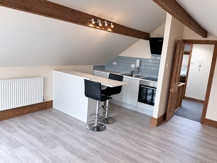 1 Bedroom Flat To Rent In Pine Street, Halifax, HX1