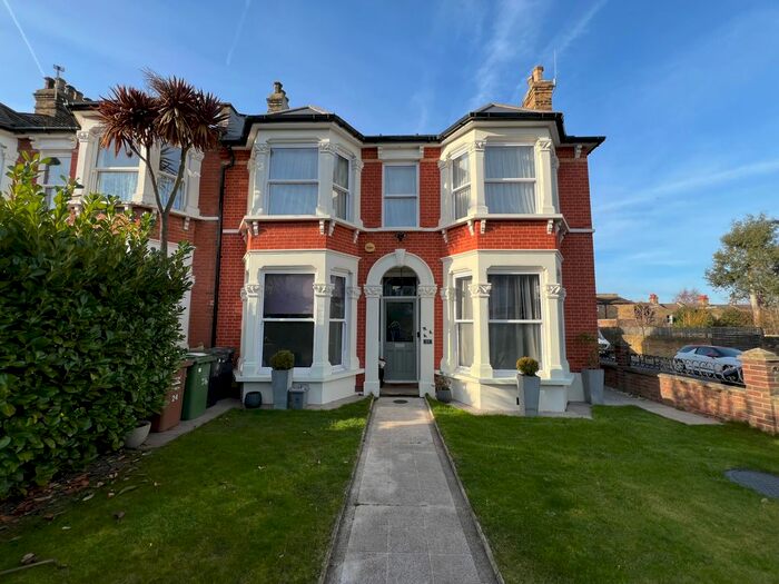 4 Bedroom Semi-Detached House To Rent In Torridon Road, London, SE6