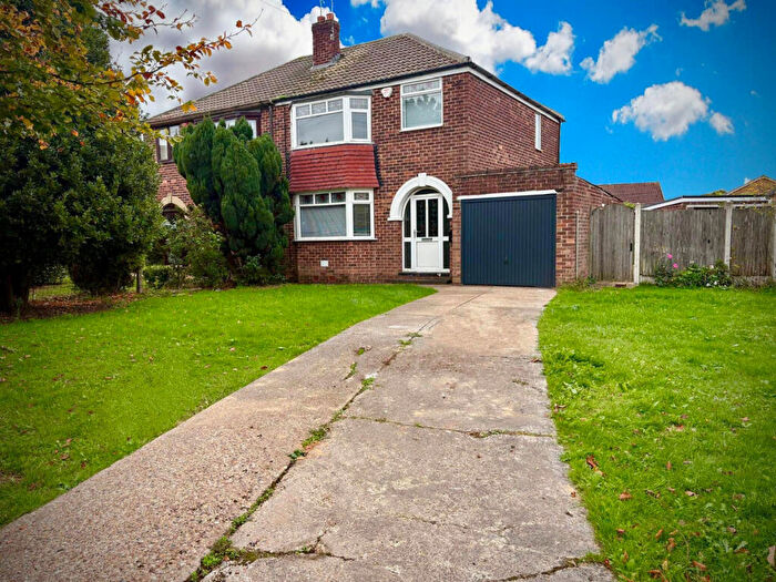 3 Bedroom Semi-Detached House For Sale In Ridgewood Avenue, Doncaster, DN3