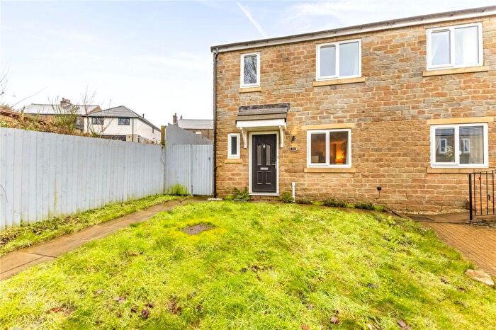 3 Bedroom End Of Terrace House For Sale In Linthwaite Croft, Linthwaite, Huddersfield, HD7