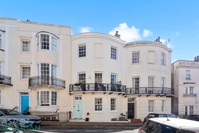 4 Bedroom Terraced House For Sale In Devonshire Place, Brighton, BN2