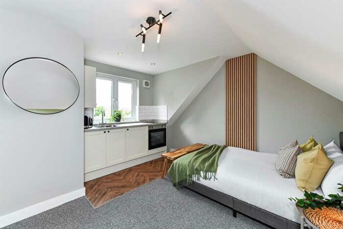 Studio To Rent In Uttoxeter New Road, Derby, DE22