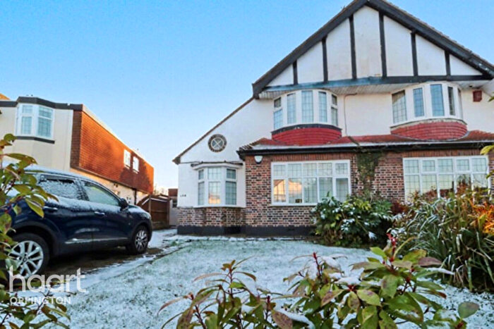 3 Bedroom Semi Detached House For Sale In Park Avenue, Orpington, BR6