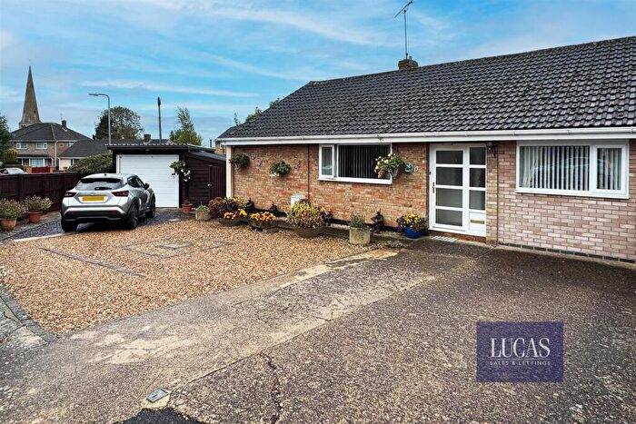 3 Bedroom Bungalow For Sale In Cardigan Road, Stanion, Kettering, NN14