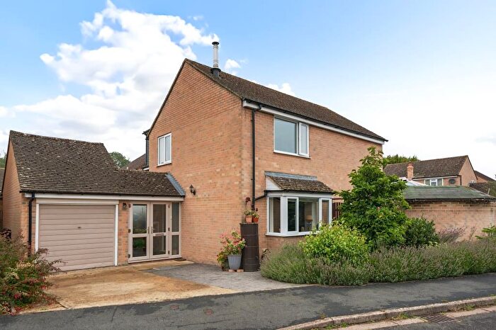 3 Bedroom Detached House For Sale In Witney, Oxfordshire, OX29
