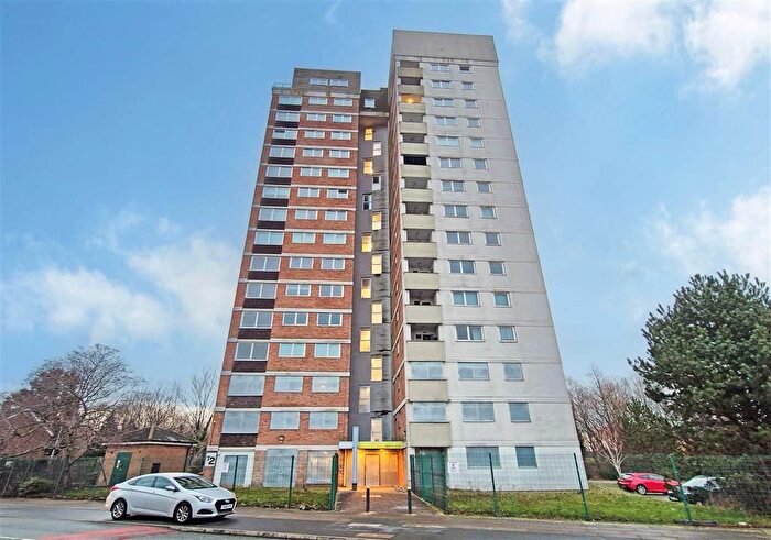 2 Bedroom Flat For Sale In Roughwood Drive, Liverpool, L33