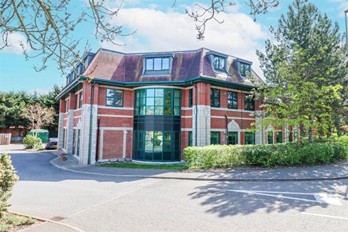 1 Bedroom Apartment For Sale In Minley Road, Fleet, GU51