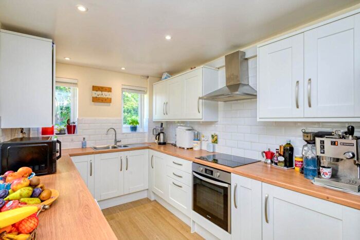 3 Bedroom Terraced House For Sale In Newport Road, Reading, RG1
