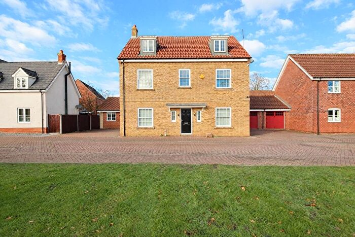 6 Bedroom Detached House For Sale In Stirling Road, Norwich, NR6