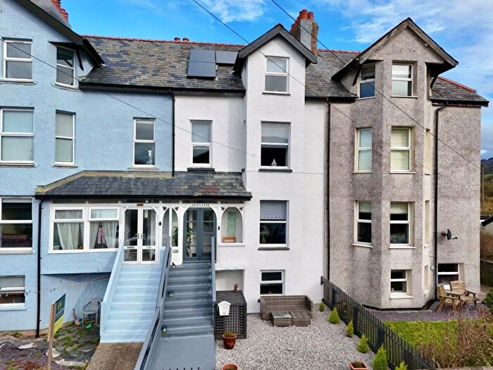 4 Bedroom Terraced House For Sale In Newlands, Belgrave Road, Fairbourne, LL38