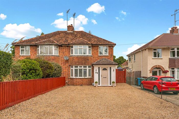 3 Bedroom Semi-Detached House For Sale In Warwick Road, Banbury - No Onward Chain, OX16