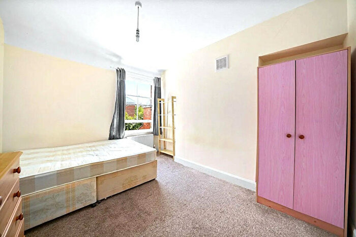4 Bedroom Terraced House To Rent In Birnam Road, London., N4