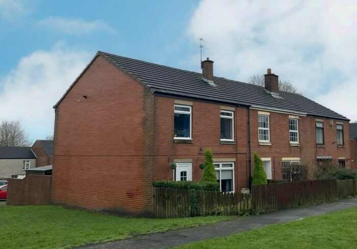 3 Bedroom End Of Terrace House For Sale In Beachdale Close, Wingate, County Durham, TS28