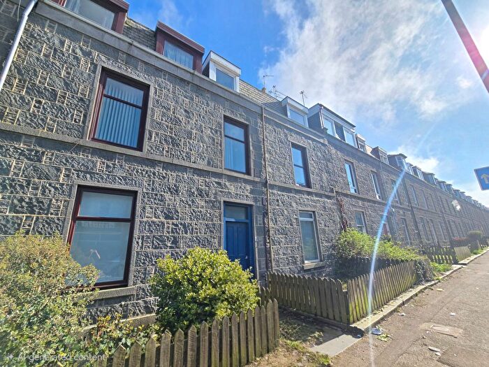 1 Bedroom Flat For Sale In Menzies Road, Torry, Aberdeen, AB11