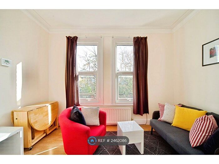 2 Bedroom Flat To Rent In Kilburn, Kilburn, London, NW2