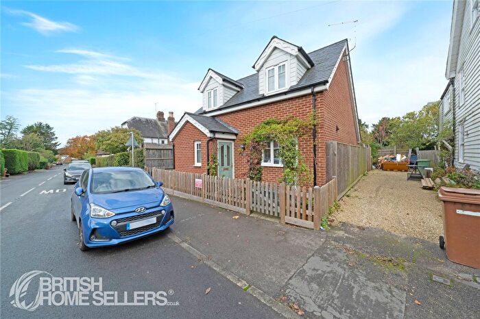 2 Bedroom Detached House For Sale In The Moor, Hawkhurst, Cranbrook, Kent, TN18