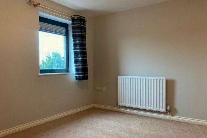 2 Bedroom Flat To Rent In Buckingham Road, Bicester, OX26