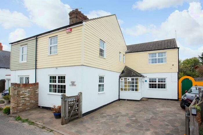 3 Bedroom Semi-Detached House For Sale In Potten Street, St. Nicholas At Wade, Birchington, CT7
