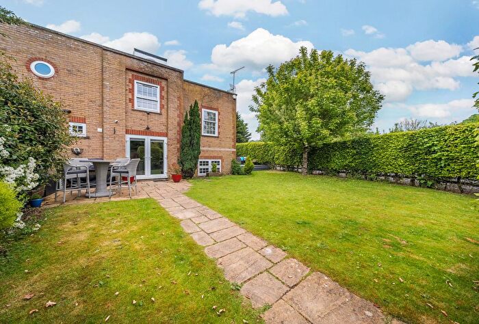 3 Bedroom Semi-Detached House For Sale In Heaverham Road, Kemsing, Sevenoaks, Kent, TN15