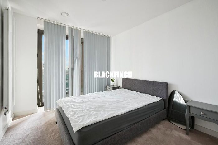 2 Bedroom Flat To Rent In Bonnet Street, London, E16