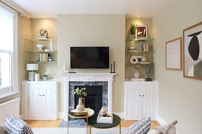 2 Bedroom Flat To Rent In Sherbrooke Road, London, SW6