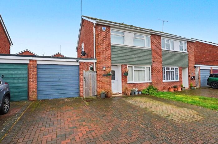 3 Bedroom Semi Detached House For Sale In West Street, Weedon, Northampton, NN7