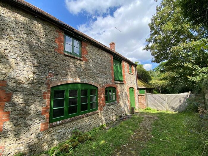2 Bedroom Semi-Detached House To Rent In The Stables, High Street, Faringdon, SN7
