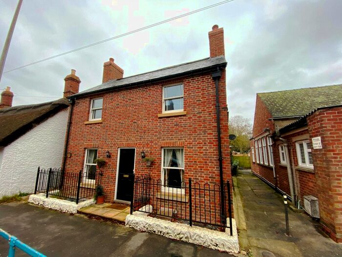 3 Bedroom Property To Rent In Station Street, Donington, Spalding, PE11