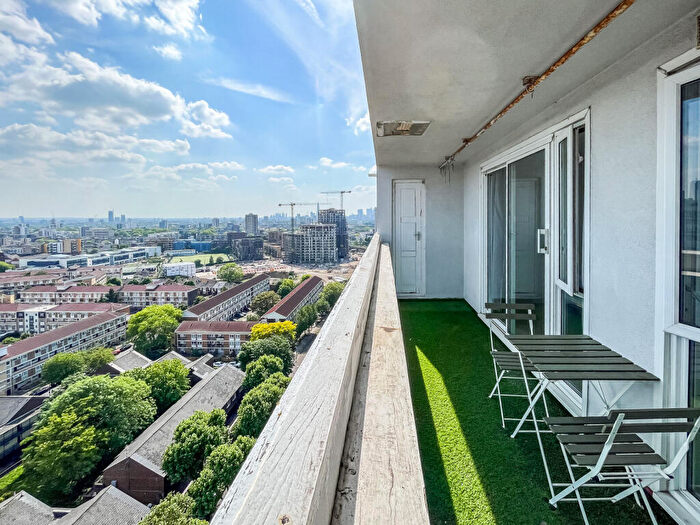 2 Bedroom Flat For Sale In Chiltern Road, , Bow, London, E3