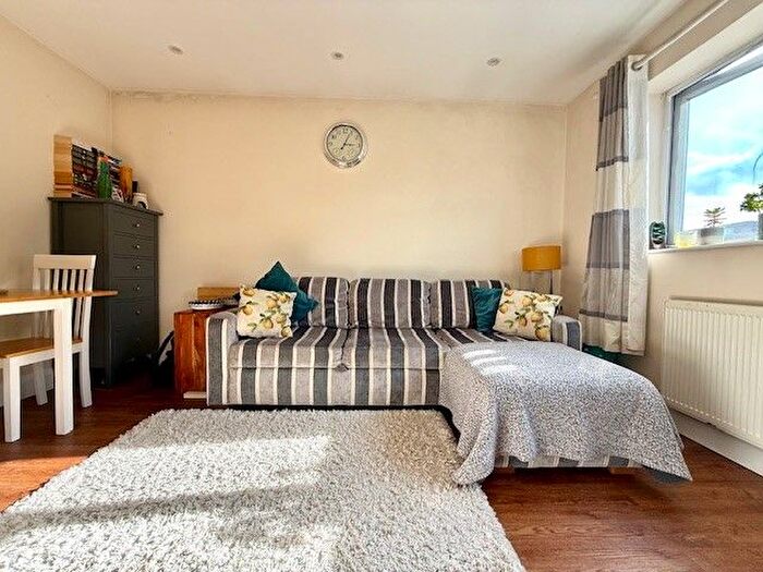 1 Bedroom Property To Rent In Wigram Road, London, E11