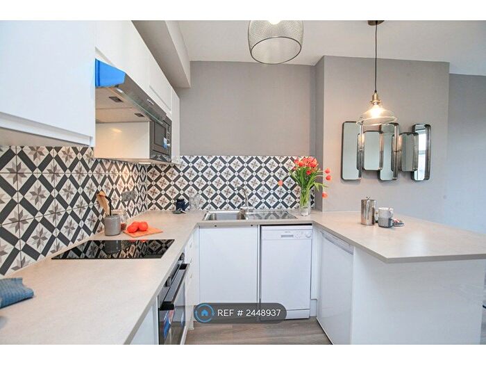 2 Bedroom Flat To Rent In High Street, Green Street Green, Orpington, BR6