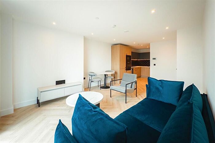 2 Bedroom Flat To Rent In Cordwell Road, London, SE13