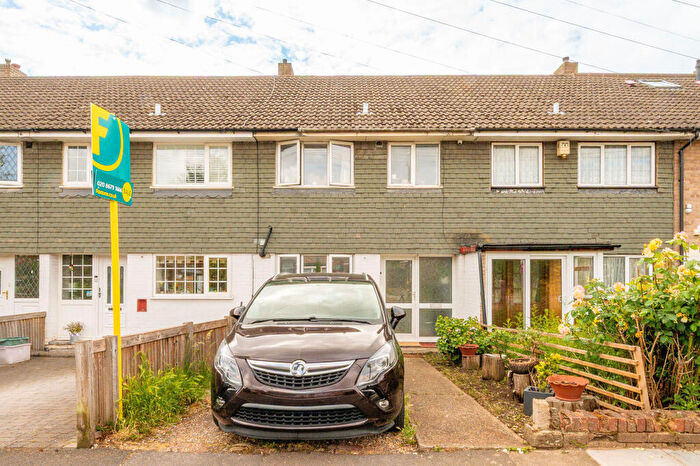 3 Bedroom Terraced House For Sale In Malvern Close, Mitcham, CR4