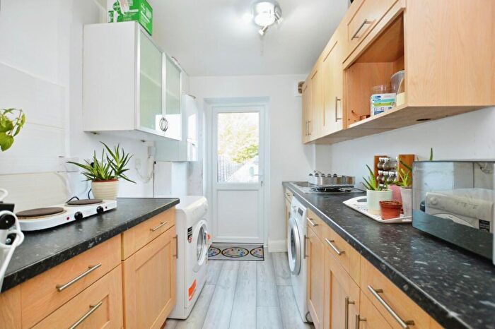 1 Bedroom Flat To Rent In Imperial Way Chislehurst, BR7