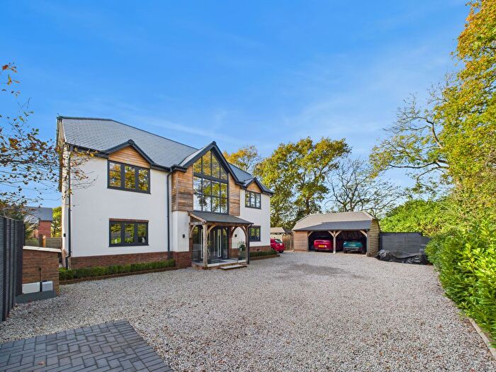 5 Bedroom Detached House For Sale In Greenaway Lane, Warsash, SO31