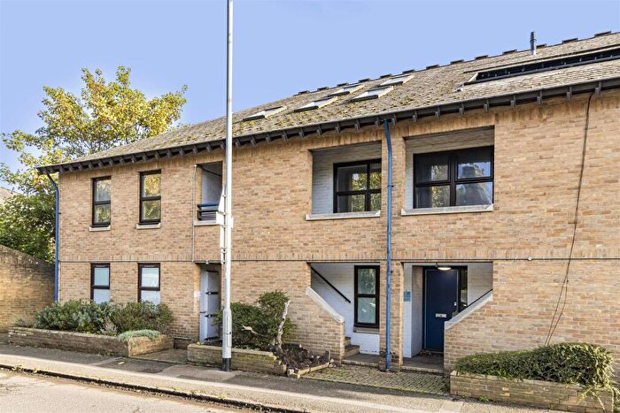 2 Bedroom Maisonette To Rent In Shelly Garden, Cambridge, CB3