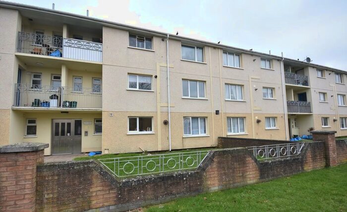 2 Bedroom Apartment To Rent In St. Lukes Avenue, CF64