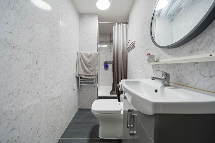 1 Bedroom Flat To Rent In Caledonian Road, Islington, London, N1