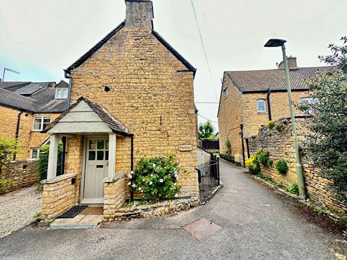 2 Bedroom Cottage To Rent In Rectory Lane, Bourton-On-The-Water, GL54