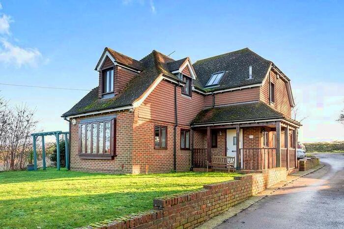 3 Bedroom Detached House To Rent In Hook Green Road, Southfleet, Gravesend, Kent, DA13