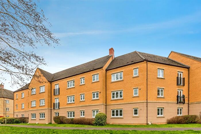 2 Bedroom Flat For Sale In Windrush Quay, Witney, OX28