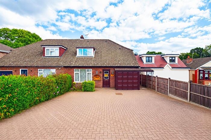 3 Bedroom Semi-Detached House For Sale In Maidstone Road, Gillingham, ME8