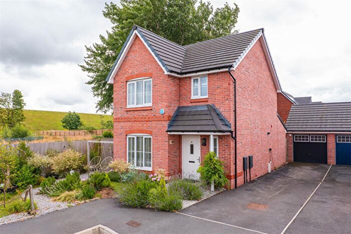 3 Bedroom Detached House For Sale In George Dewhurst Way, Blackburn, BB2