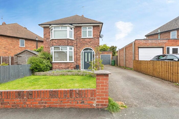 3 Bedroom Detached House For Sale In Denmead Avenue, Wigston, Leicestershire, LE18